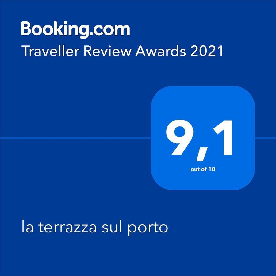 Apartamento La Terrazza Sul Porto Nápoles Exterior foto